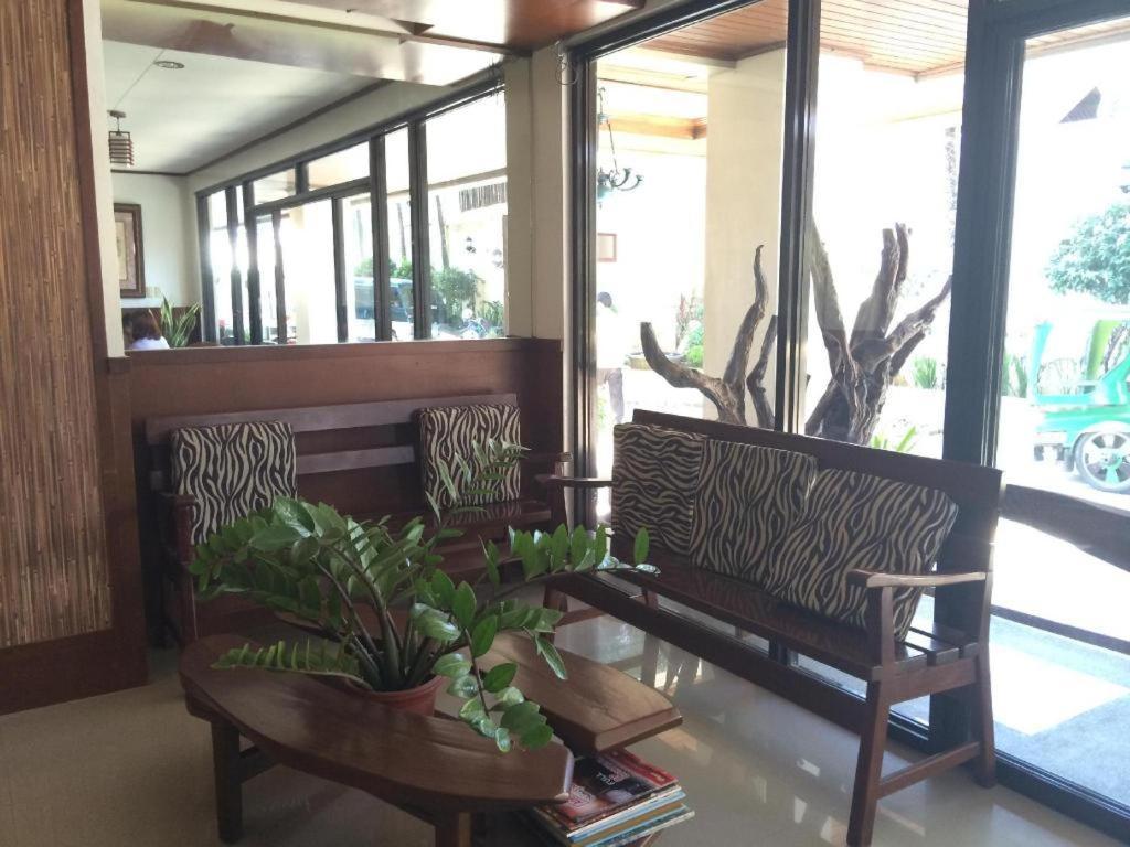 La Esperanza Hotel Kalibo Exteriör bild