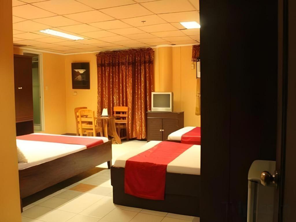 La Esperanza Hotel Kalibo Exteriör bild