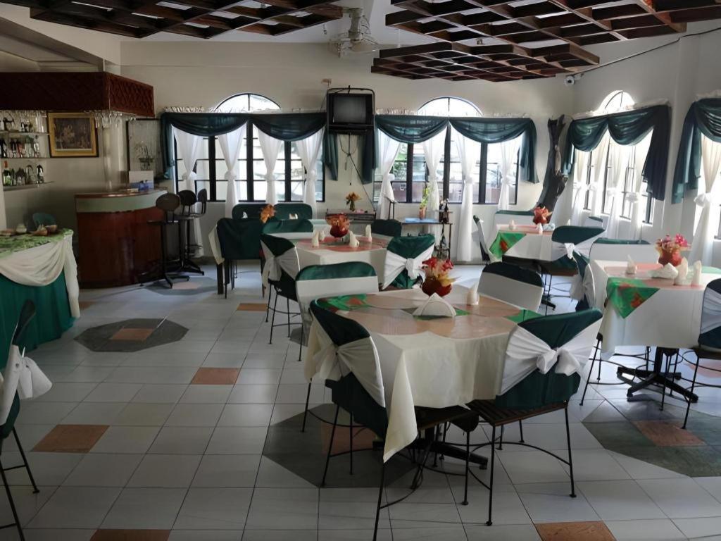 La Esperanza Hotel Kalibo Exteriör bild