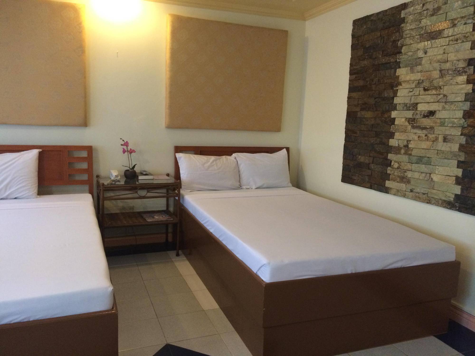 La Esperanza Hotel Kalibo Exteriör bild