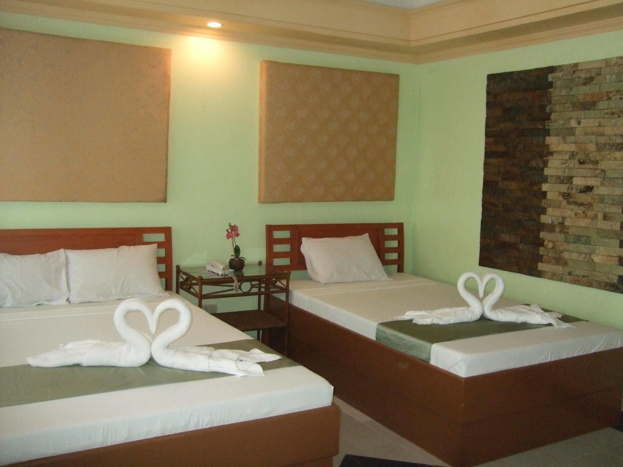 La Esperanza Hotel Kalibo Exteriör bild
