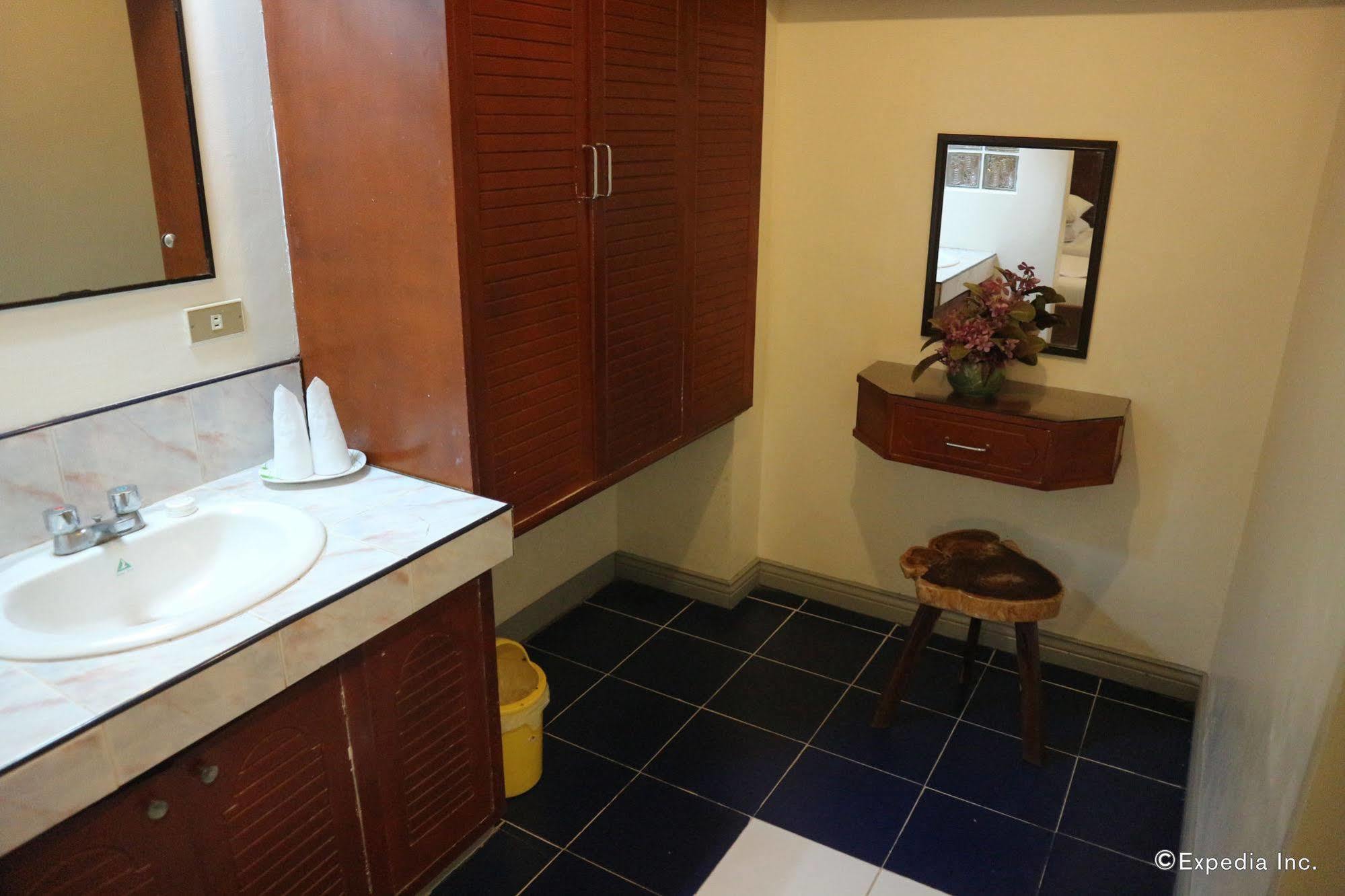 La Esperanza Hotel Kalibo Exteriör bild